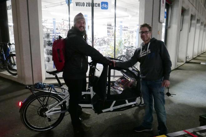 Matthias Probst mit Cargobike von Velo Zürich